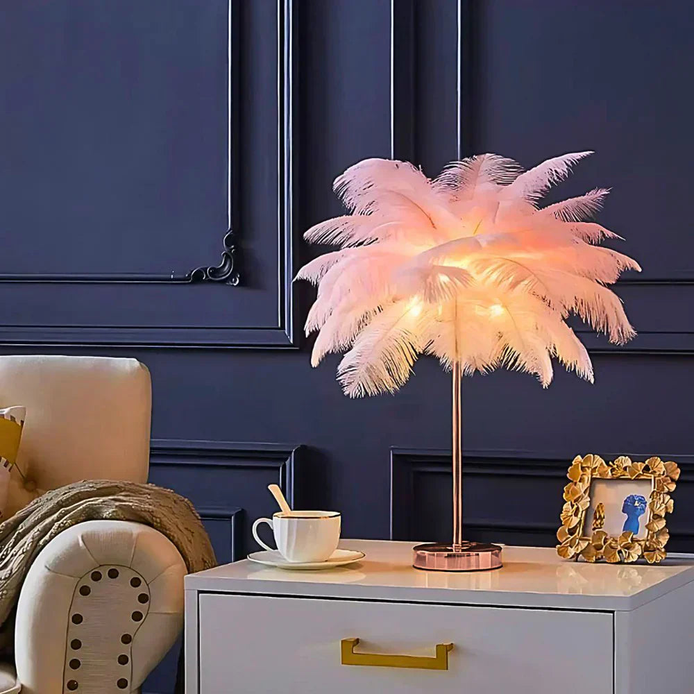 מנורת FeatherLuxe Glow | אור רך ואווירתית לחדרי מגורים