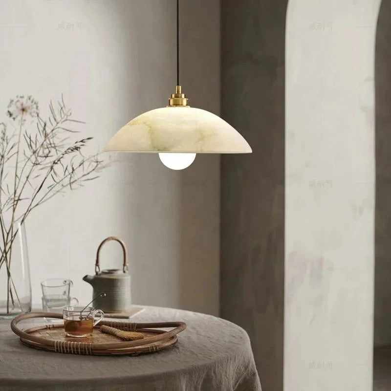 Elara | Alabaster- og marmorhengende lamper