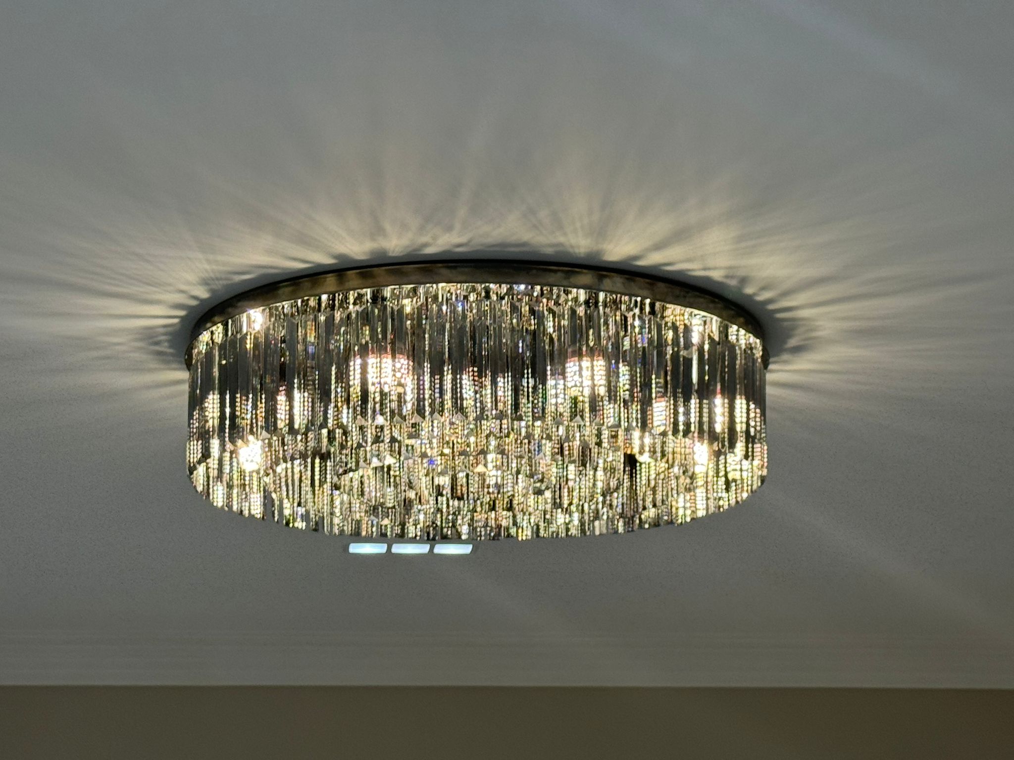 Tavian Chandelier
