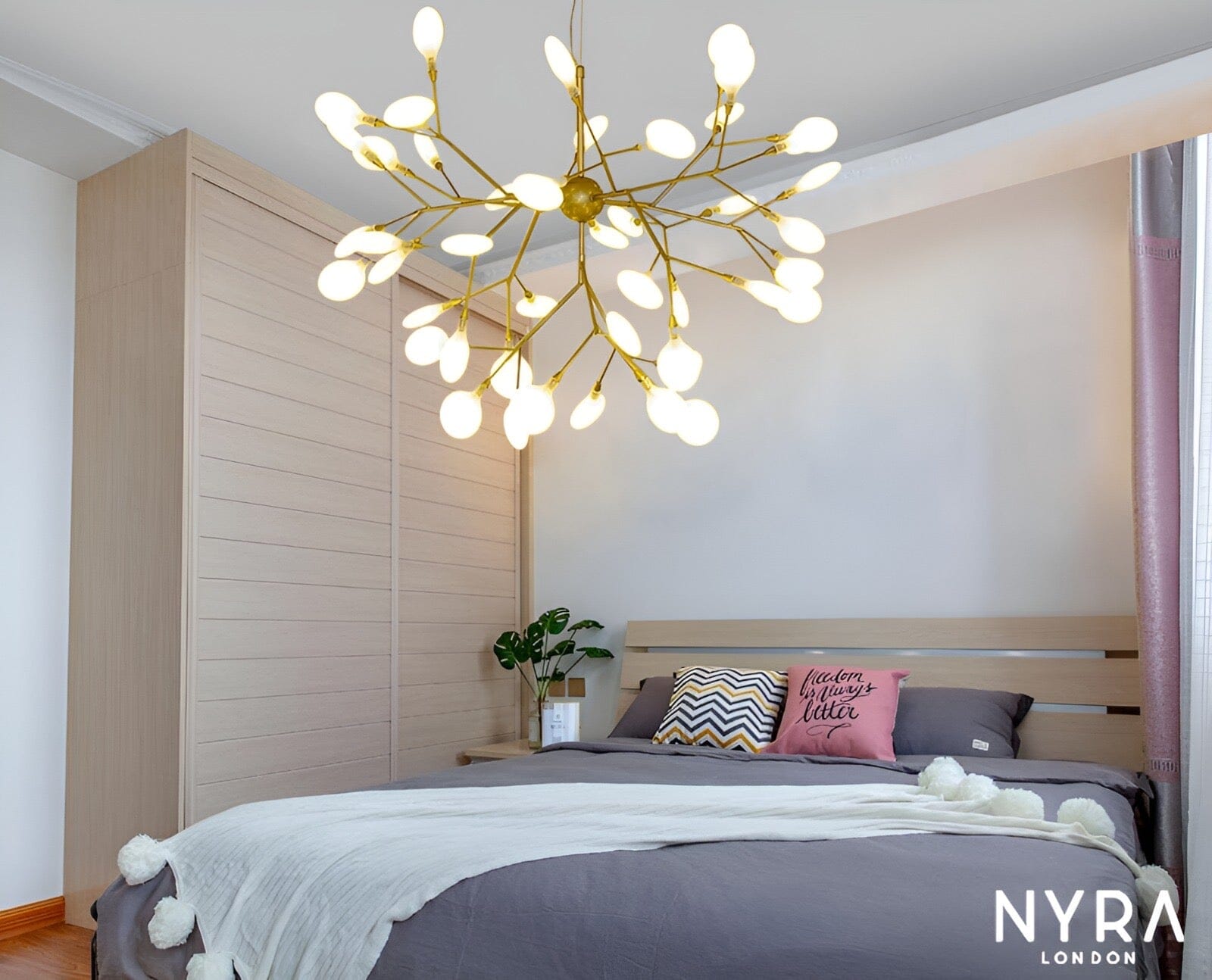 Lucera Chandelier