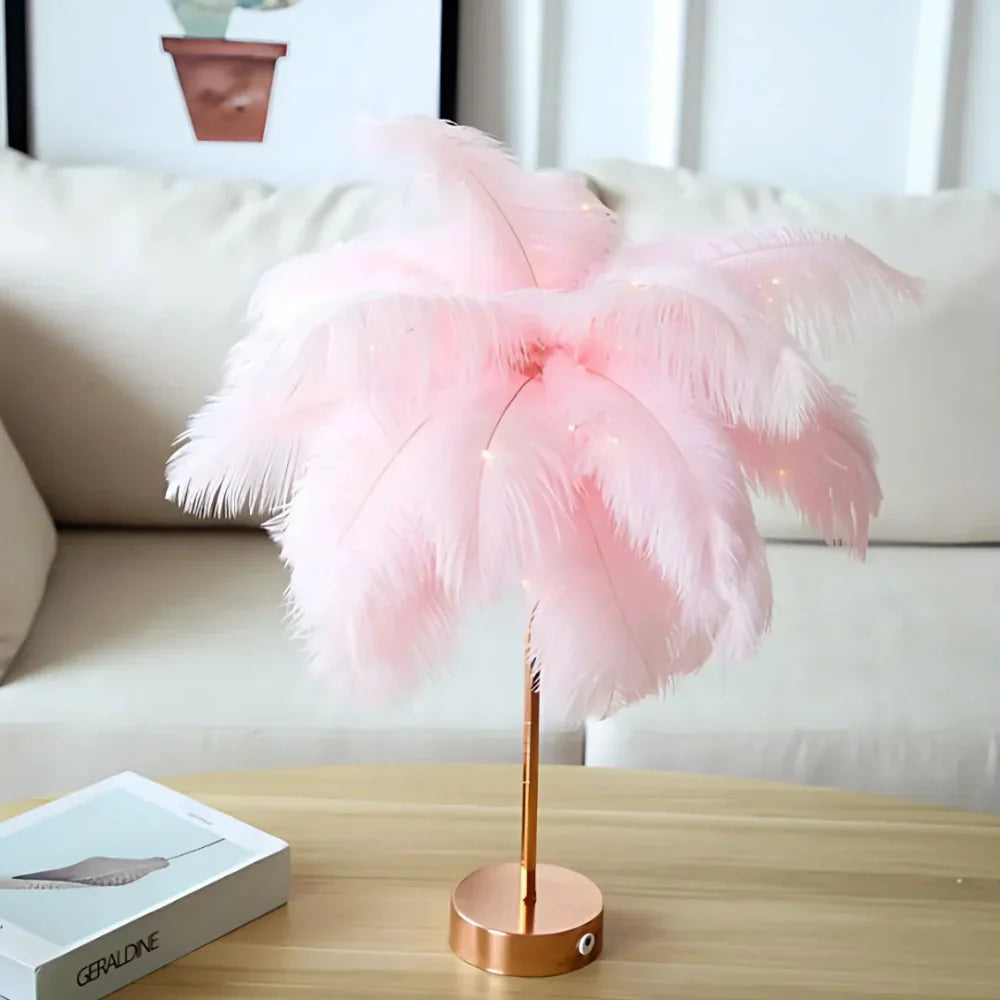 מנורת FeatherLuxe Glow | אור רך ואווירתית לחדרי מגורים