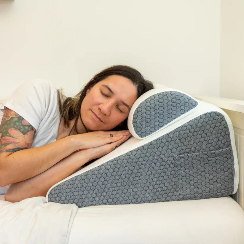 AeroSleep ék alakú párna horkolás elleni enyhítéshez és pihentető alváshoz