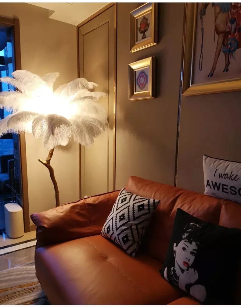Lunara golvlampa med fjädereffekt