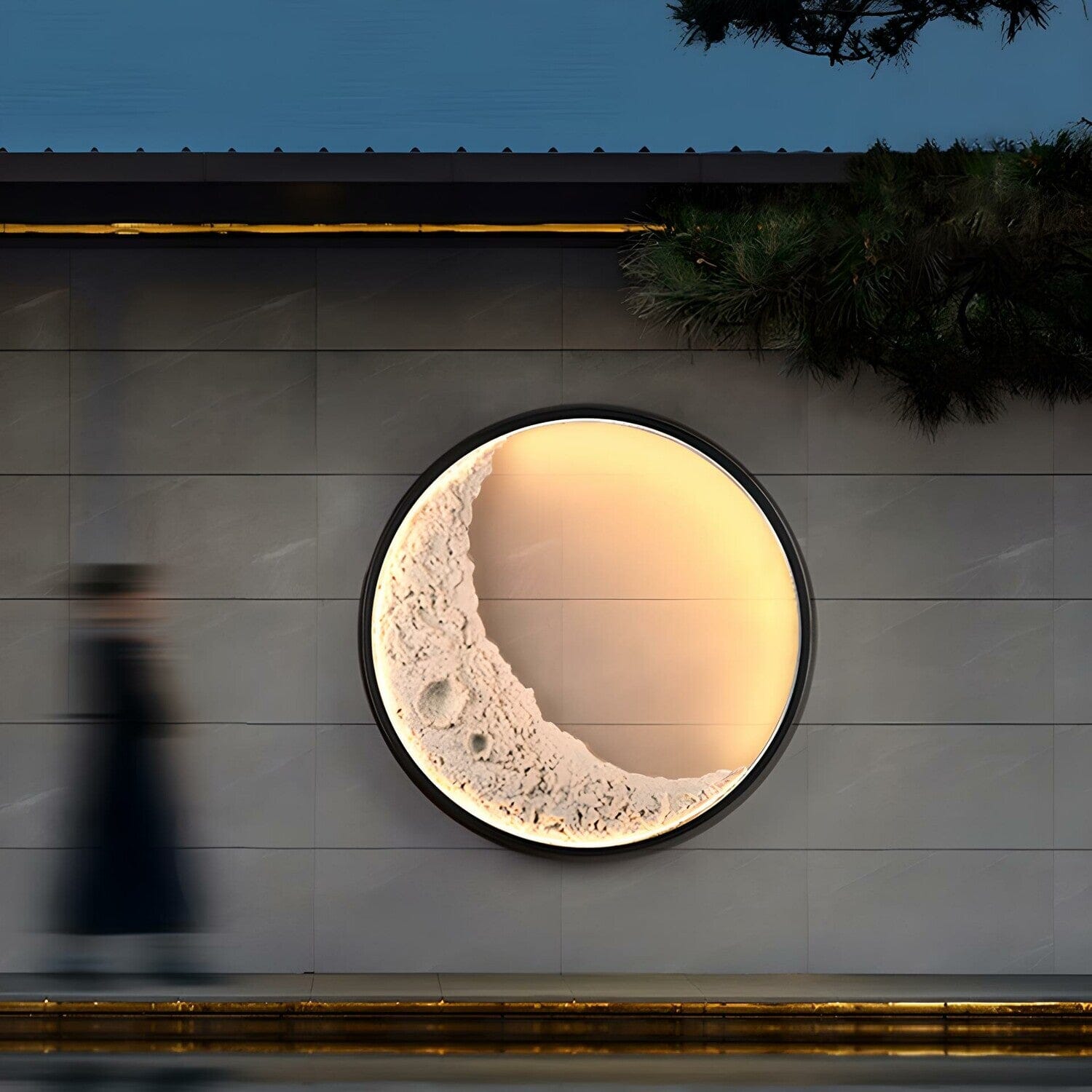Crescent vegglampe