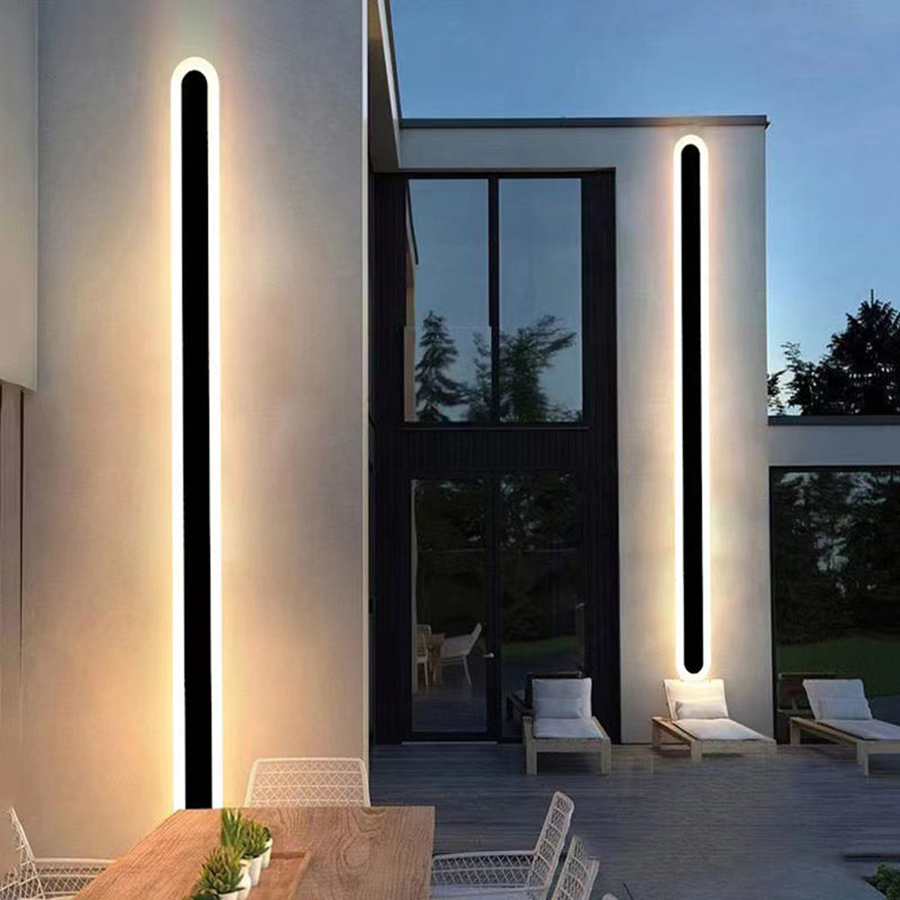 Luz de Pared Exterior AstraLumen con Diseño Ovalado Lineal