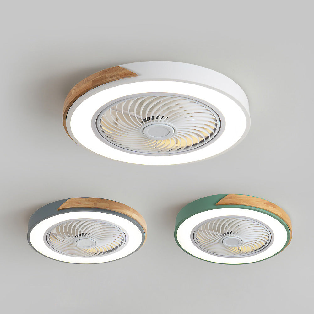 Ventilador de techo Boreal Timber con luz LED de bajo consumo y aspas de madera