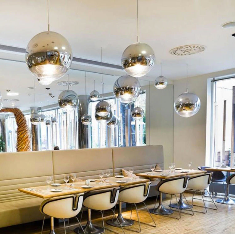 LumaOrb ガラスペンダントライト シルバーとクリアスフィア