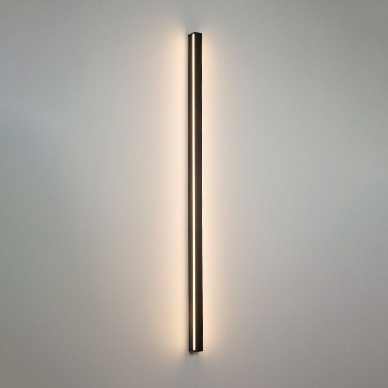 Lampada da parete LED Linéair per case efficienti e interni moderni