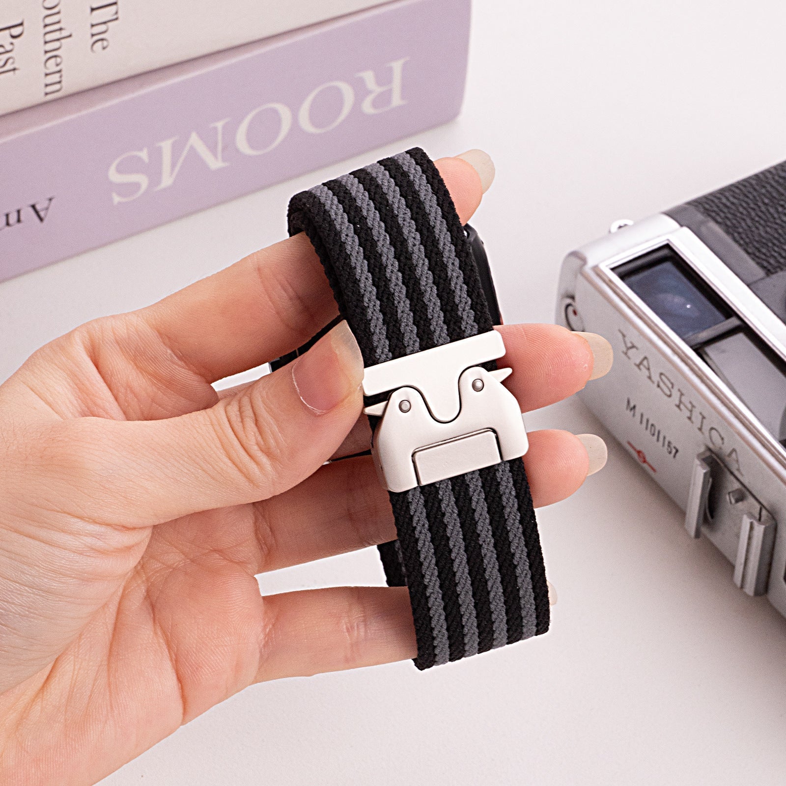 Averra Braided Nylon Band for Apple Watch