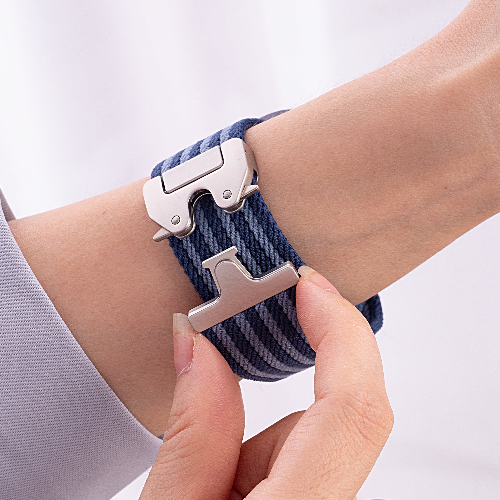 Averra Braided Nylon Band for Apple Watch