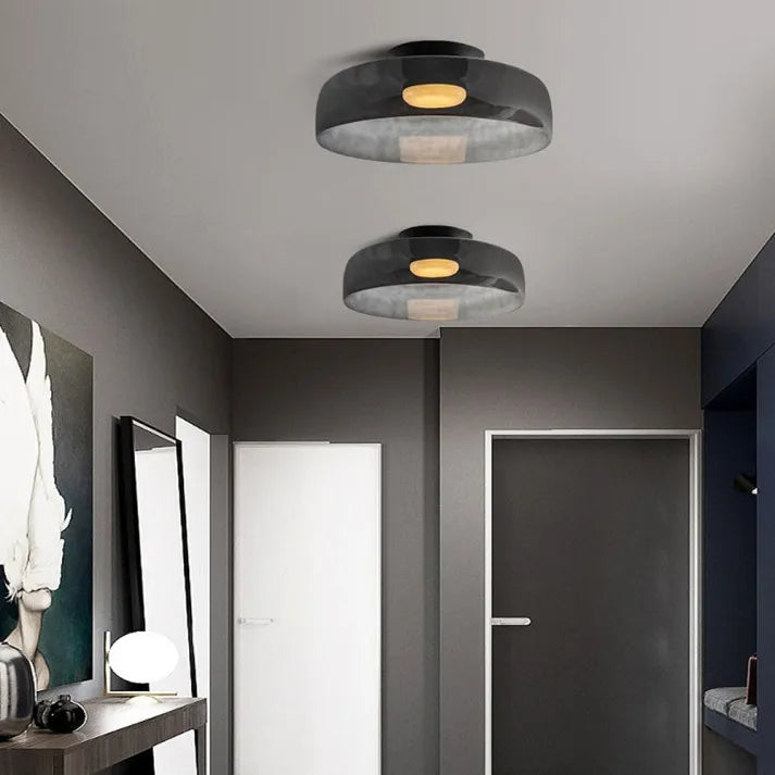 Lampada da soffitto Lumenweave Nordic con paralume in vetro artigianale