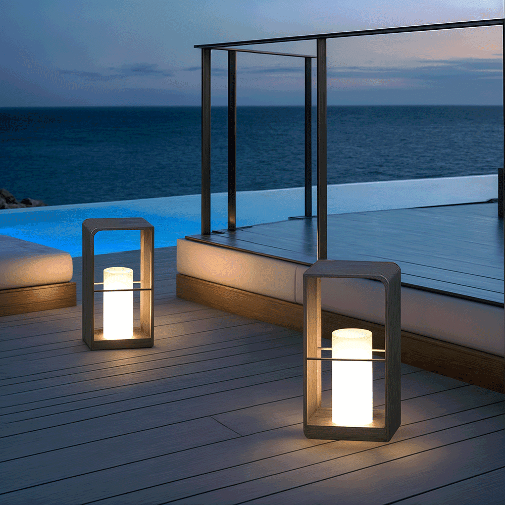 Amara Garden Lamp