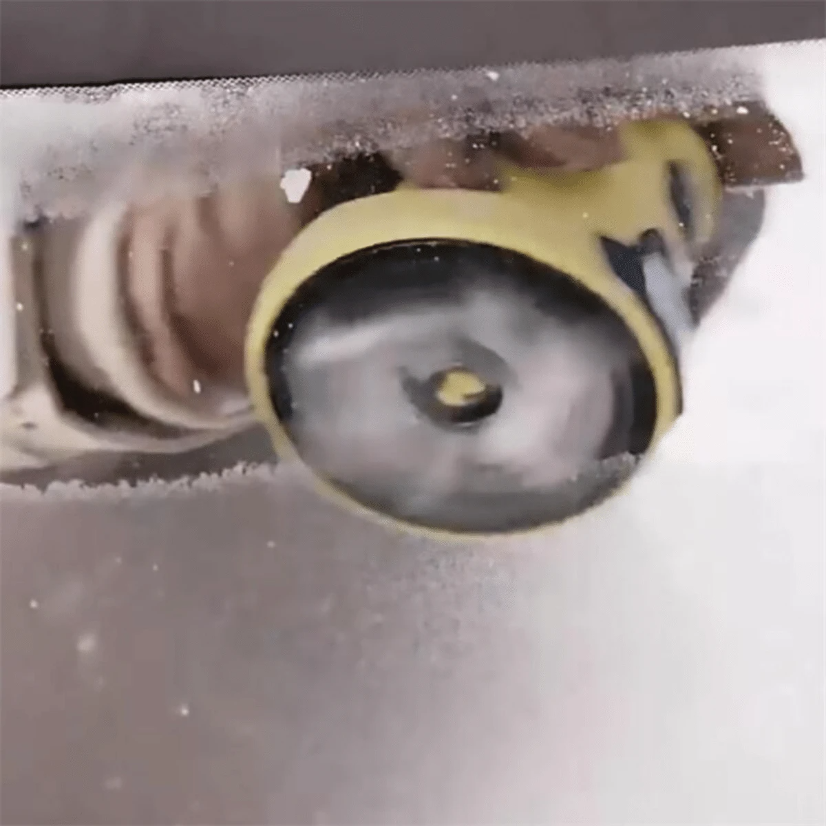 Heated Windshield Scraper With Automatic Clearing For Winter Driving