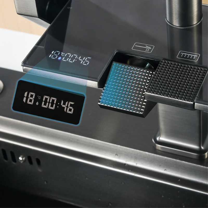 Ravelle digitalt kjøkkenarmatur i svart og roségull