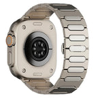 Aureon titanarmband med fjärilslås för Apple Watch Ultra 1/2