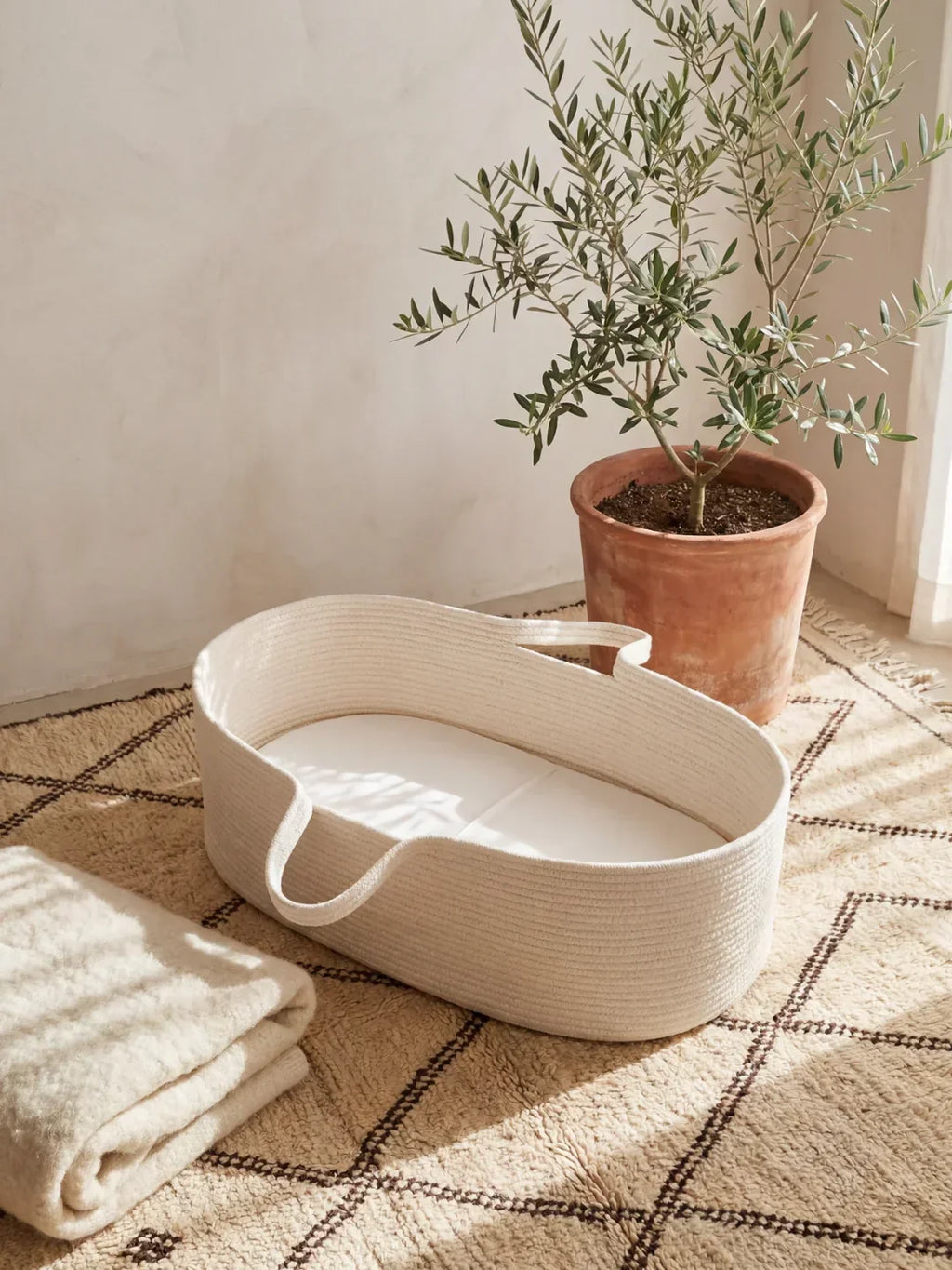 Moses Basket In Cotton Weave For Your Little One Today