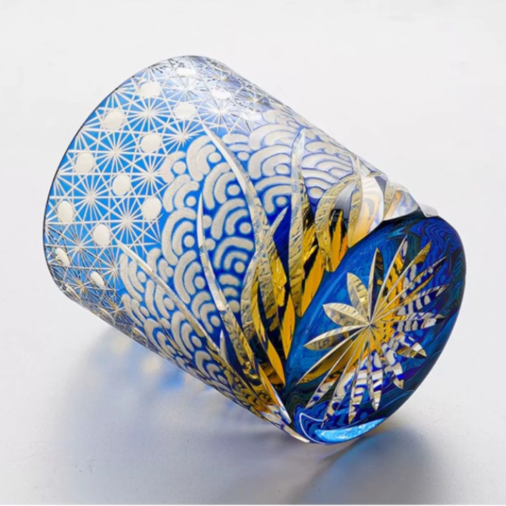 Kirrea ručně vyráběná whisky sklenice v modré a jantarové barvě s dřevěnou krabičkou | Petprovac