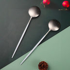 Salatserveringsredskaber i hvid og sølv | Petprovac