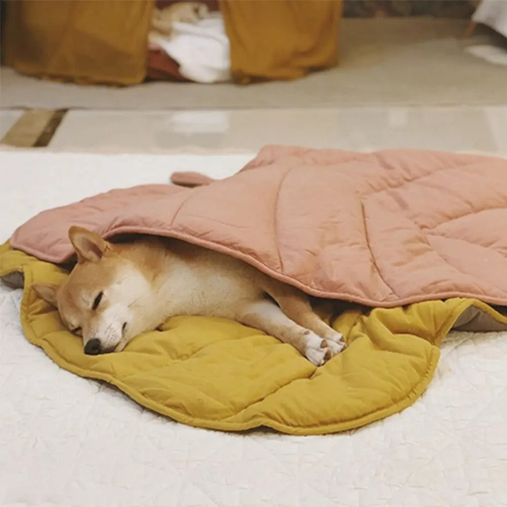 Cool Breathable Dog Mat Leaf Shaped Washable For Pets