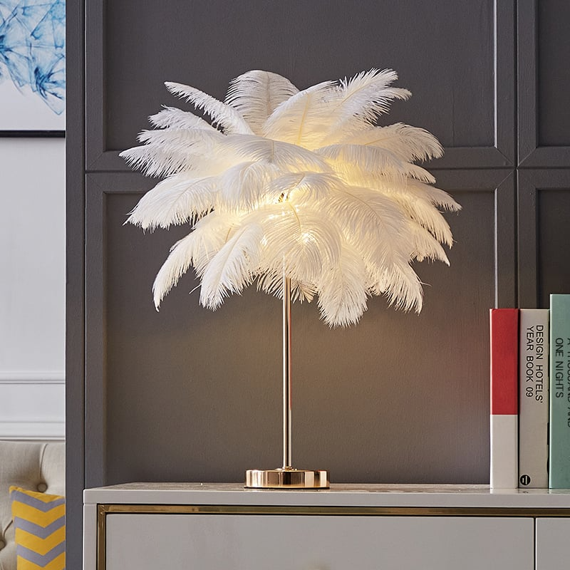 Lampe de table luxueuse Nyra Glow Plume dorée Art déco or