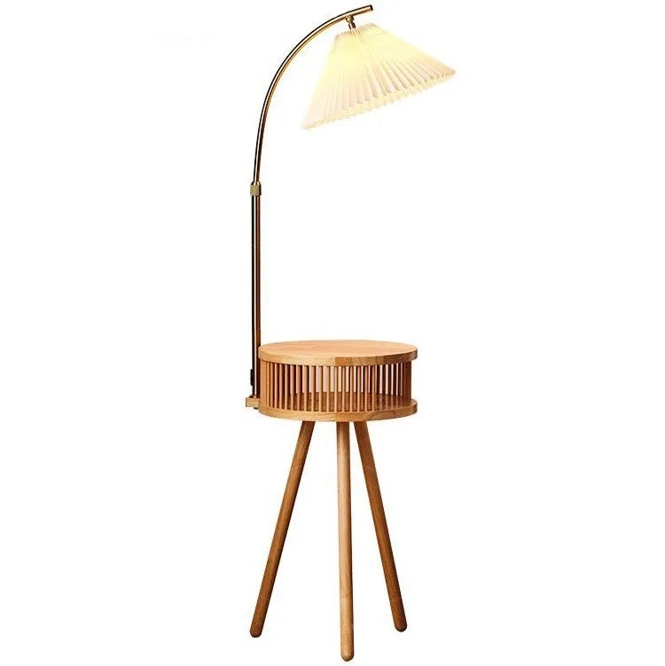 Liora | Stehlampe im Jasmin-Stil