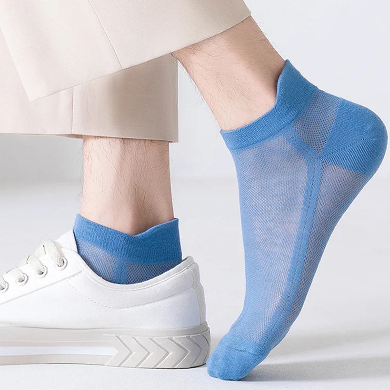 Ultra-thin, non-slip socks with invisible effect