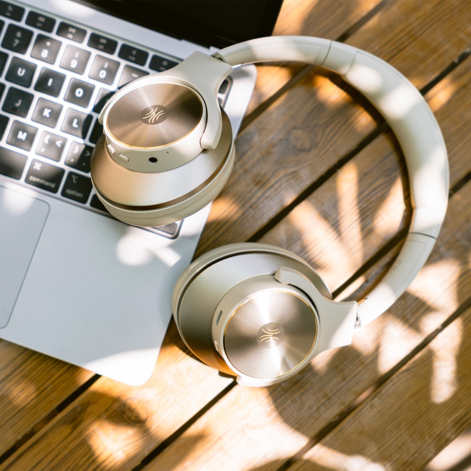 Kirrea ANC vezeték nélküli fül körüli fejhallgató, Bluetooth 5.0 mikrofonnal