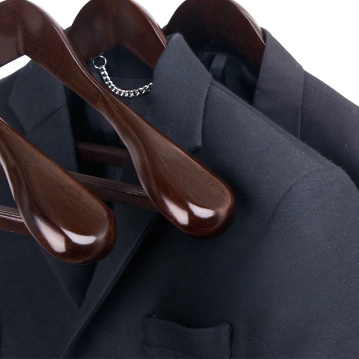 AstraWood Premium Holzkleiderbügel mit langlebiger Metallbeschläge