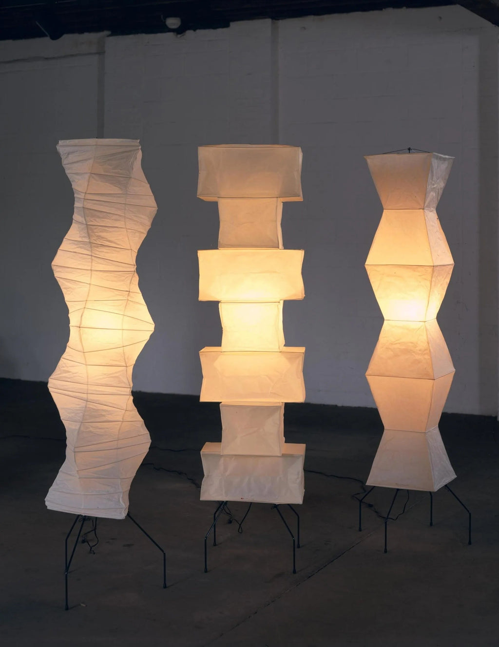 Kaze Rice Paper Floor Lamp - Japanese-Inspired Ambient Glow