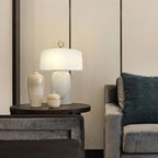 Lampa stołowa z alabastru do nowoczesnego oświetlenia nocnego w eleganckich wnętrzach