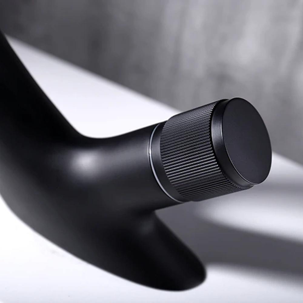 ברז כיור מפל מודרני CascadeFlow עם ידית אחת