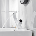 ברז כיור מפל מודרני CascadeFlow עם ידית אחת