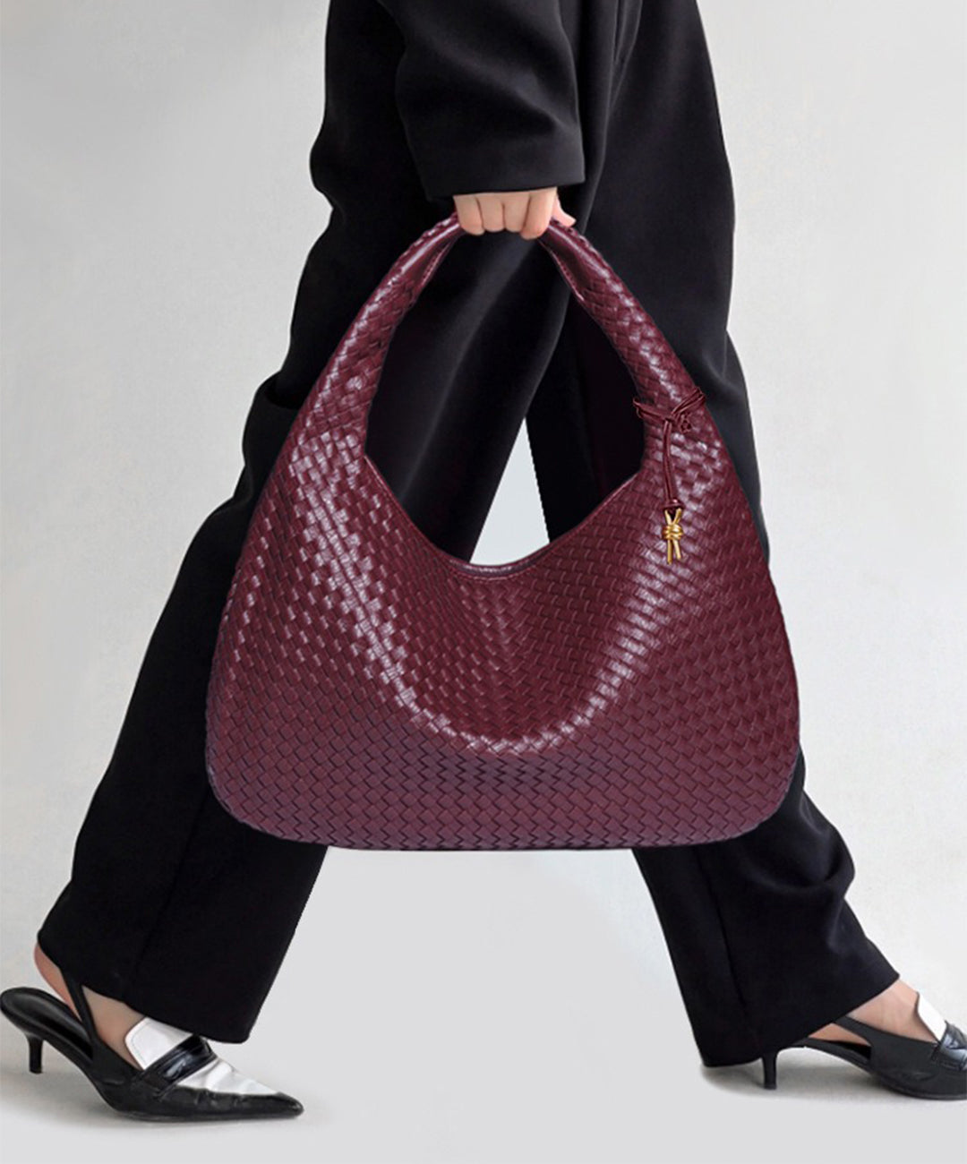 ElyraNova Crimson Vegan Leather Hobo Bag with 47x32x21cm