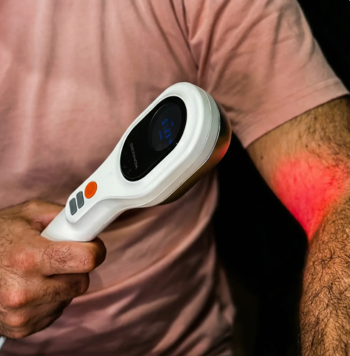 Laser portatile a doppia lunghezza d'onda per il comfort di muscoli e articolazioni 650nm e 808nm
