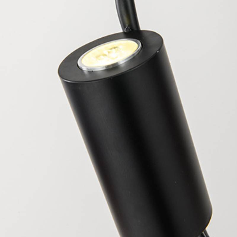 LED-golvlampa med trefot för modern stämningsbelysning i hemmet