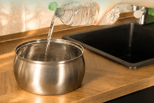 Fuente compacta para gatos de acero inoxidable con bomba silenciosa y filtro de varias etapas para hidratación diaria