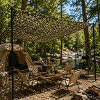 Camouflage net with realistic leaf design for outdoor use