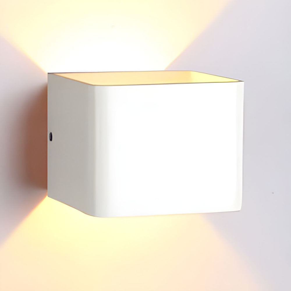 Cubbon LED Wall Lamp Compact Modern Design White