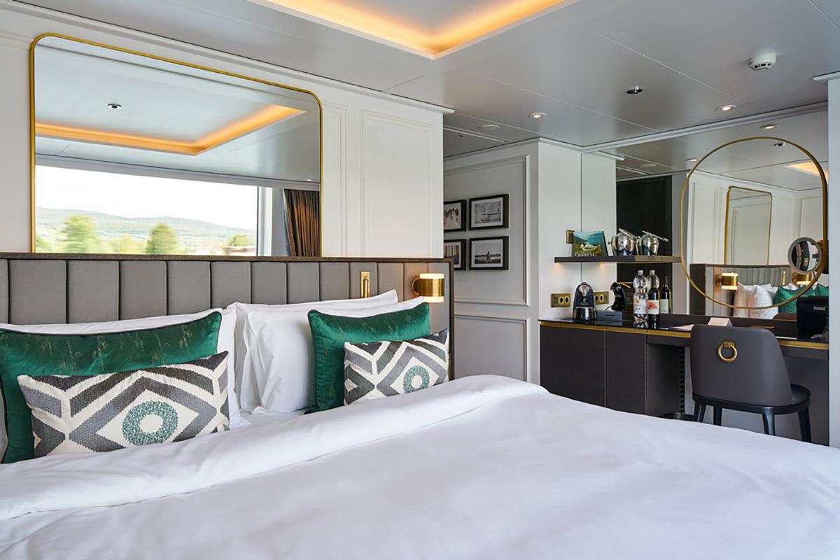 VeraLume veggmontert sengebordslampe med leselys