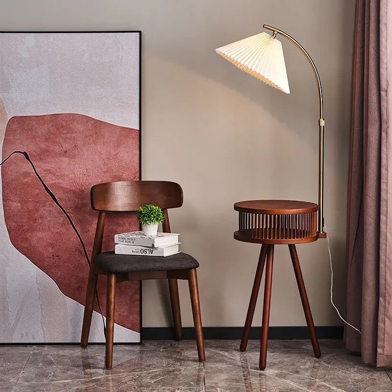 Liora | Stehlampe im Jasmin-Stil