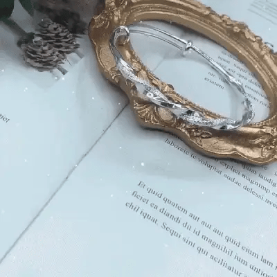 Timeless Elara Kadınlar İçin Örgülü Gümüş Bileklik