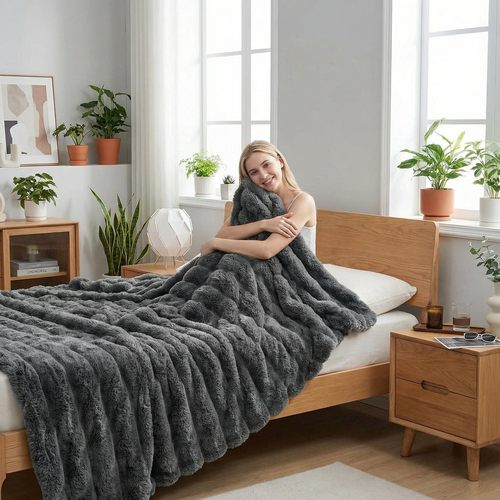 Hyggeligt kunstigt kaninpelsfleece-tæppe til daglig komfort