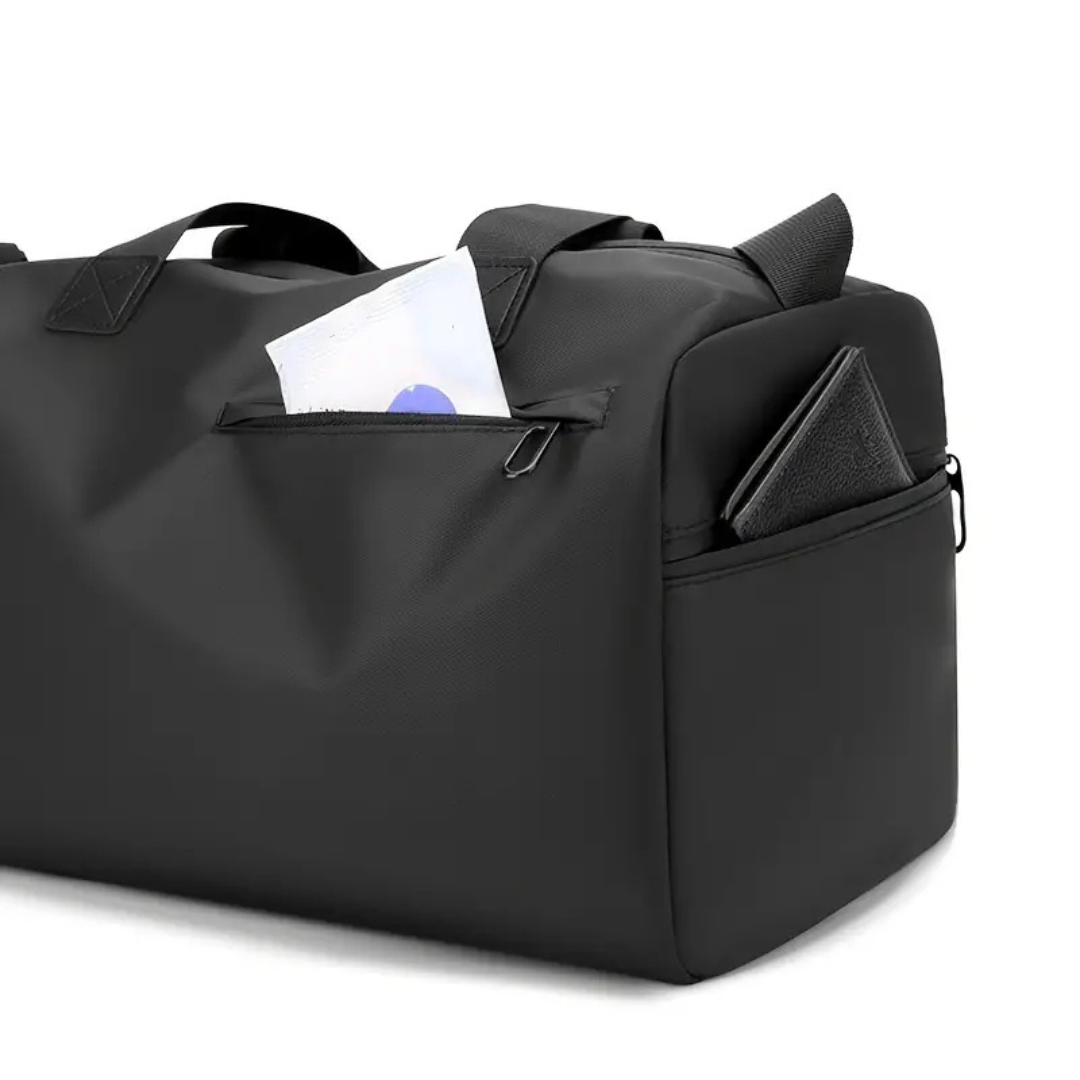 Borsa sportiva da donna con materiale impermeabile e scomparto per scarpe