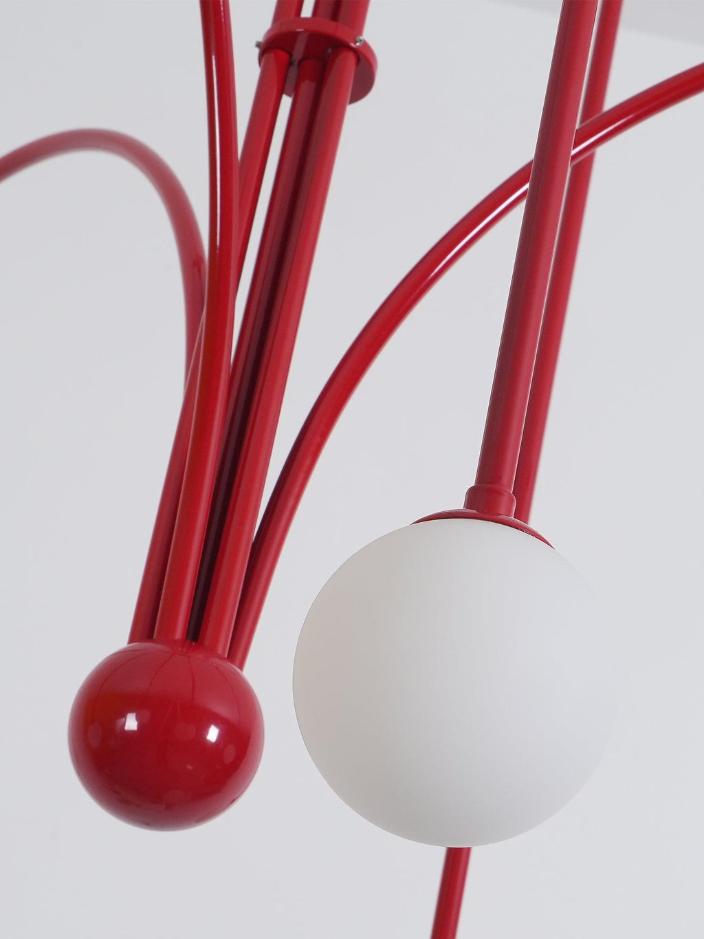 Elara Crest anhengslampe, dramatisk hengende armatur