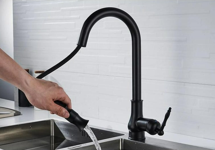 Rubinetto da cucina in bronzo rustico con controllo touch e bocca estraibile