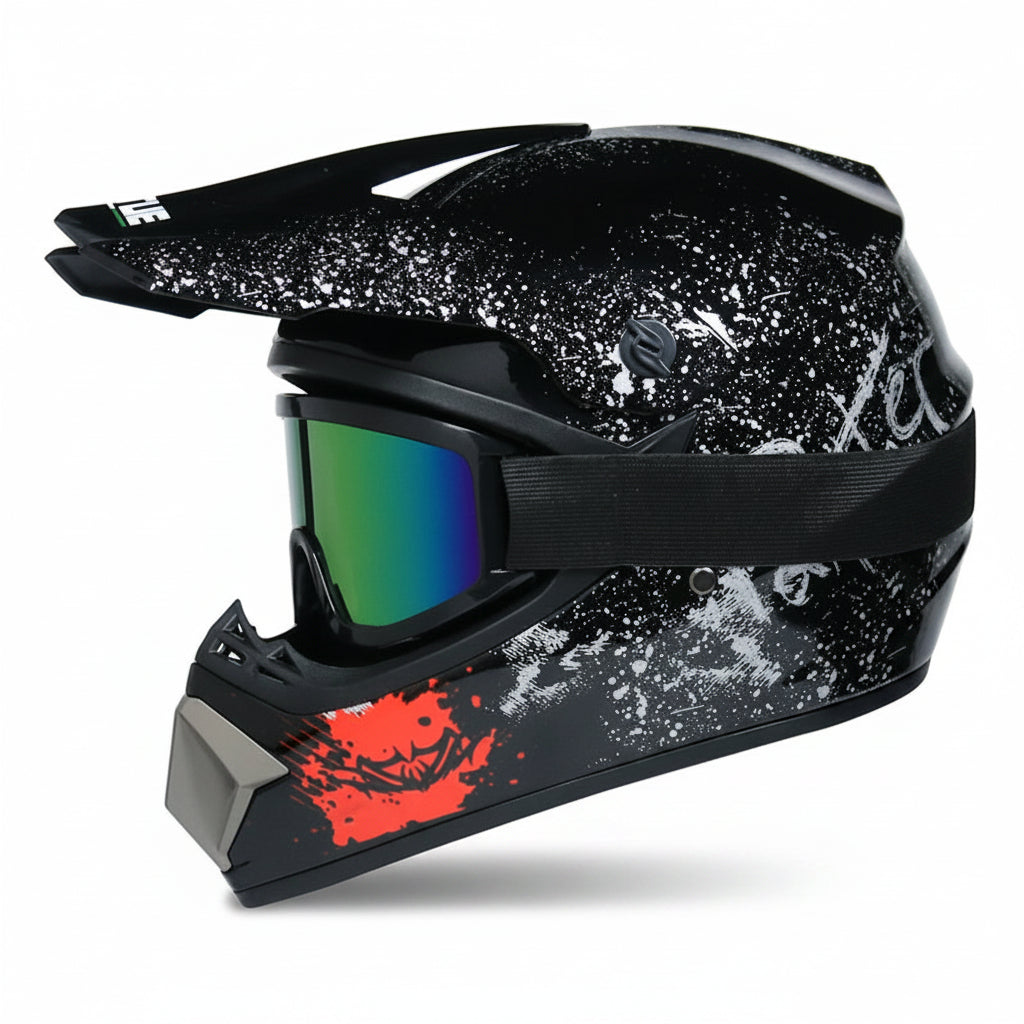 Lightweight Off-Road Helmet for Dirt Bike Adventures