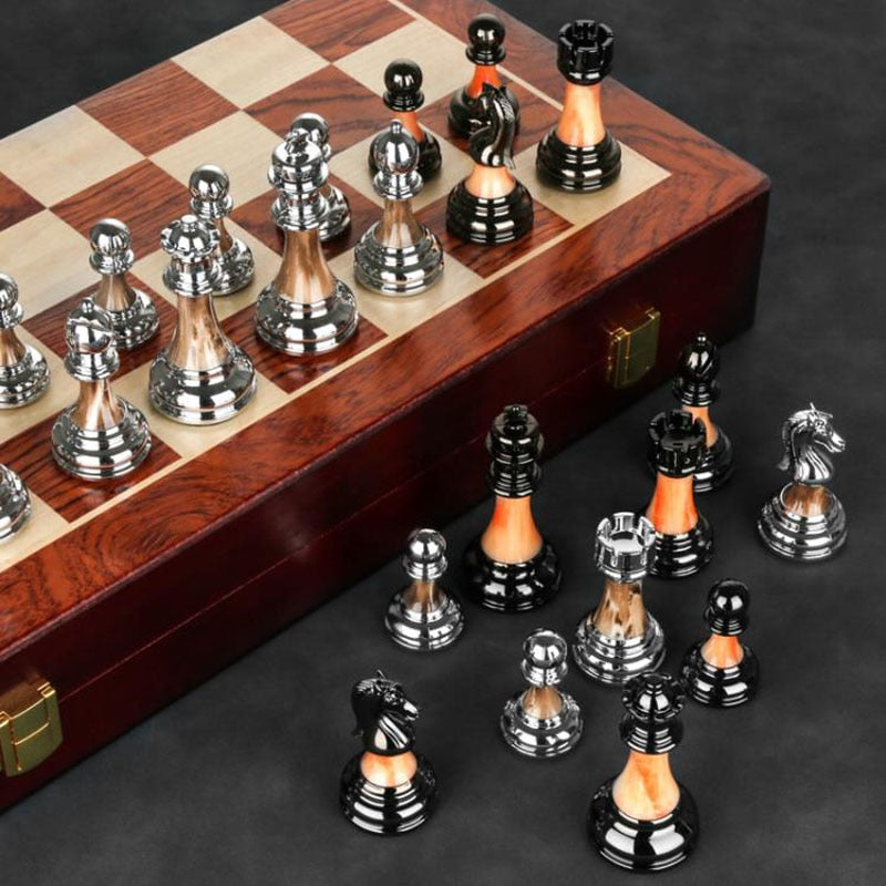Ensemble d'échecs en métal RegalOrion sur plateau en bois de 17,7 pouces Elite