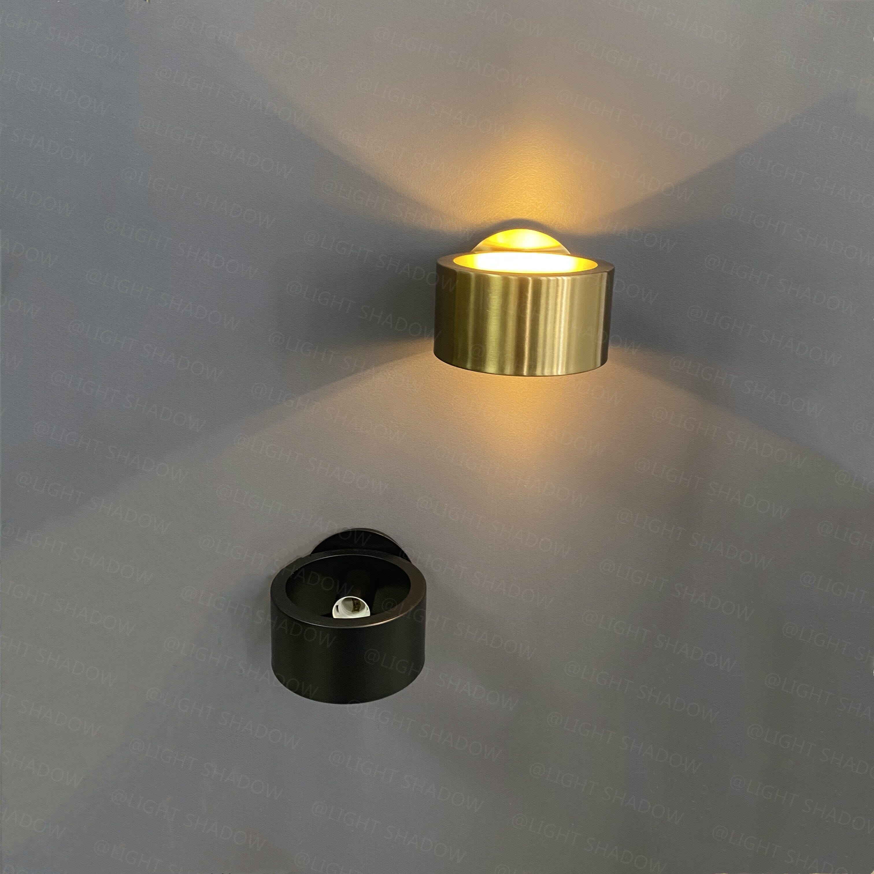 Applique da parete a forma di anello d'oro