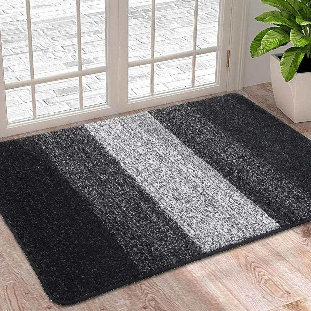 Non-slip indoor doormat with water-repellent surface