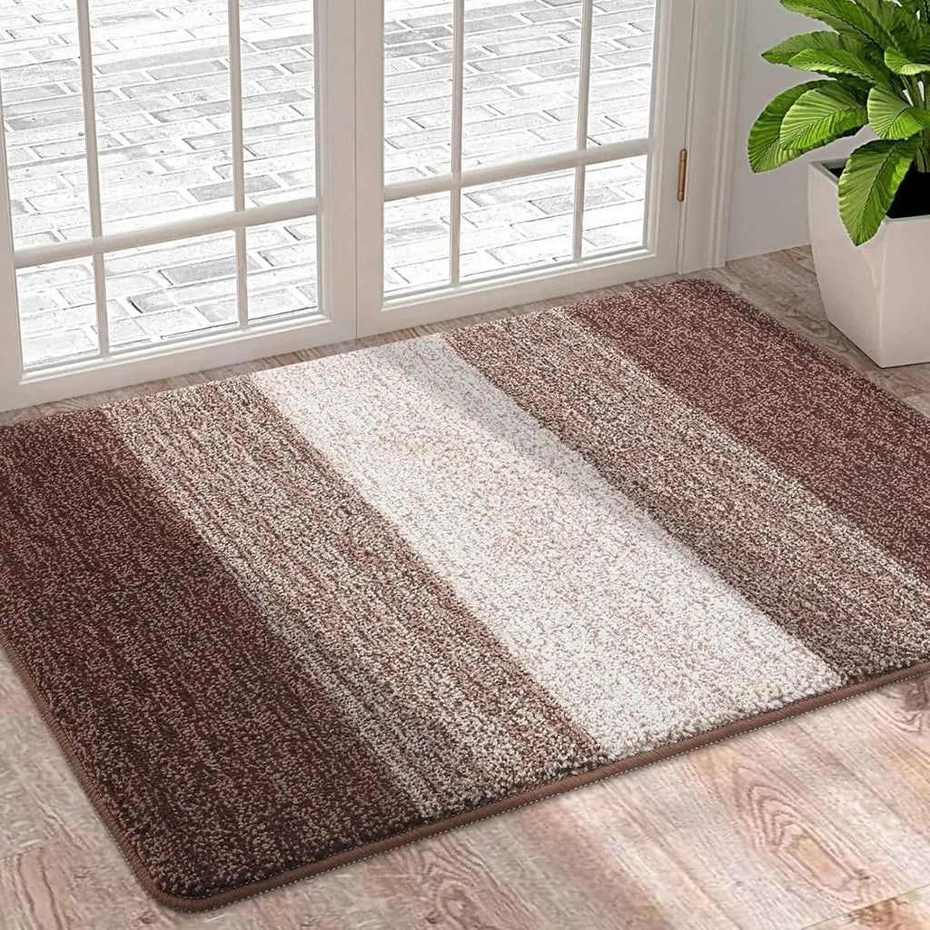 Non-slip indoor doormat with water-repellent surface